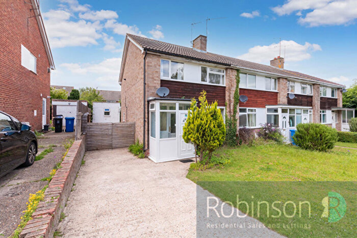 3 Bedroom End Of Terrace House For Sale In Great Hill Crescent, Maidenhead, Berkshire, SL6