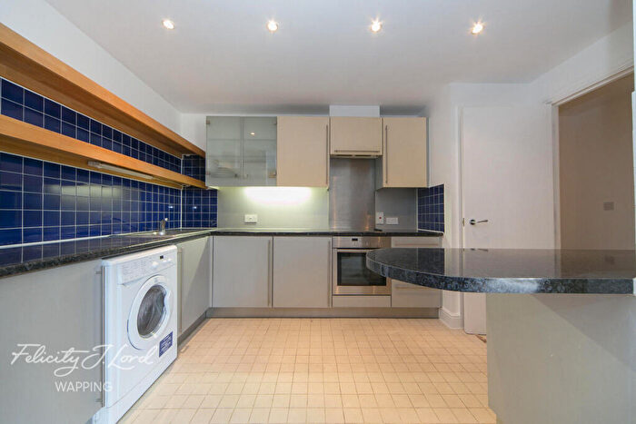 2 Bedroom Flat For Sale In Commercial Road, London, E1