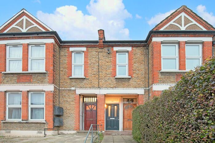 2 Bedroom Maisonette To Rent In Castlewood Road, London, N16