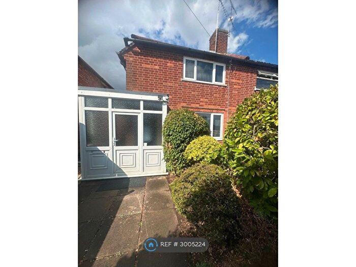 3 Bedroom Semi-Detached House To Rent In Northfield Avenue, Leicester, LE4