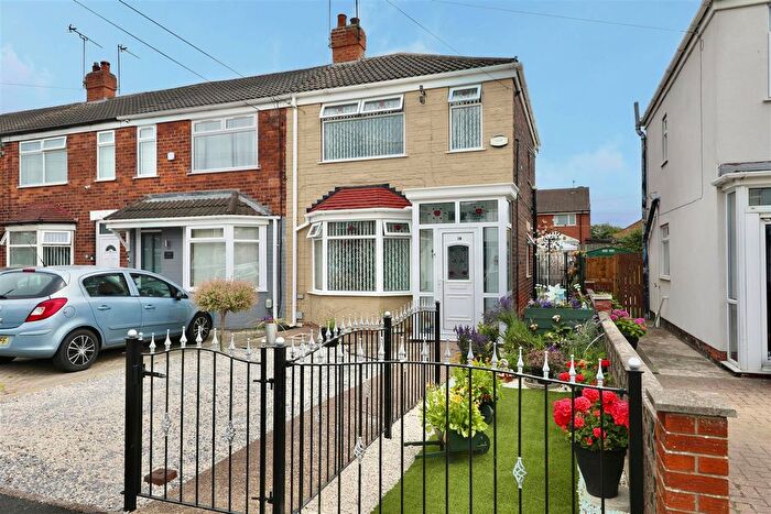 2 Bedroom End Of Terrace House For Sale In Glebe Road, Hull, HU7