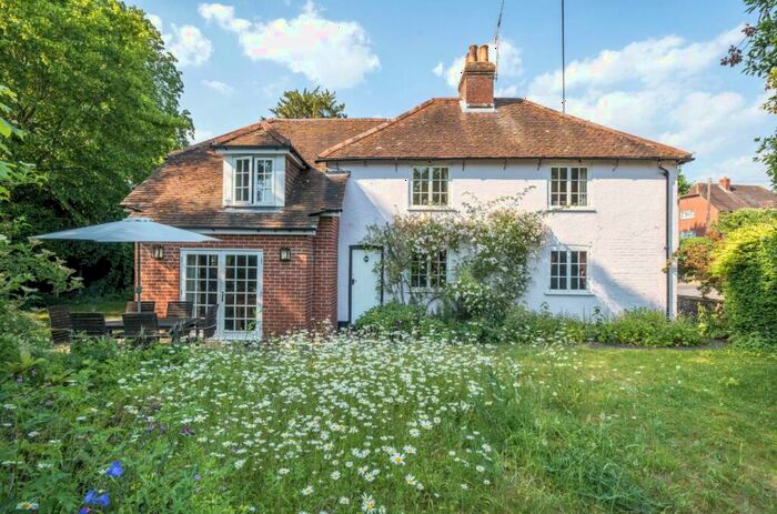 4 Bedroom Detached House To Rent In Meonstoke, Hampshire, SO32