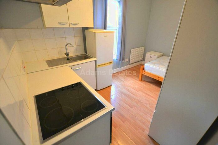 Studio To Rent In Flat, London Street, Reading, RG1