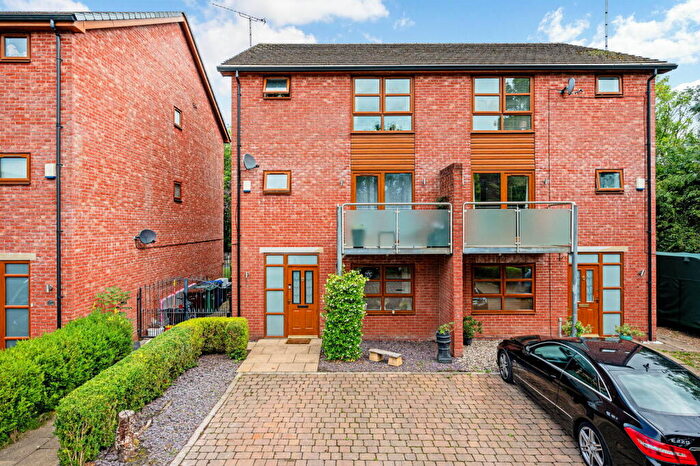 4 Bedroom Semi-Detached House For Sale In Sunnywood Close, Tottington, Bury, BL8