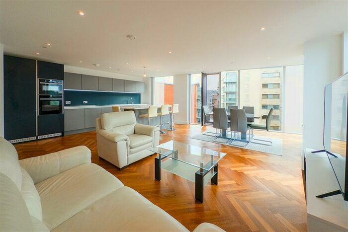 3 Bedroom Apartment To Rent In East Tower, M15
