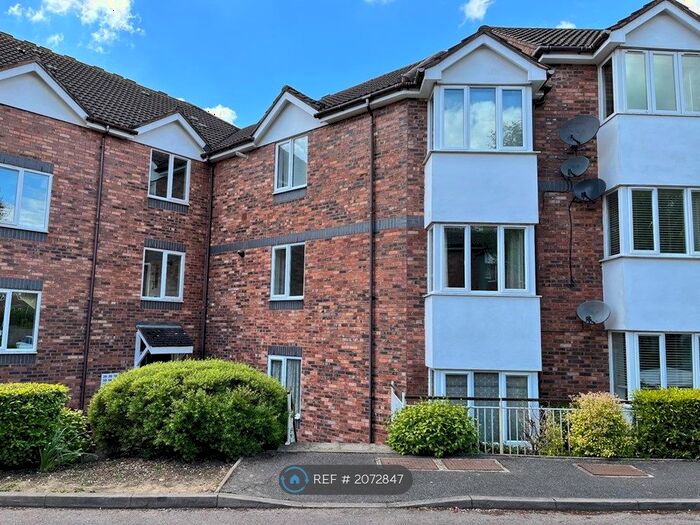 2 Bedroom Flat To Rent In Millers Rise, St. Albans, AL1