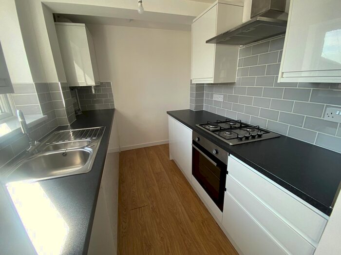 2 Bedroom Apartment To Rent In Market Place, Heanor, DE75