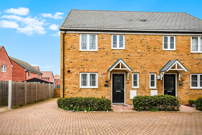 3 Bedroom Semi Detached House For Sale In Spickets Drive, Heybridge, Maldon, CM9