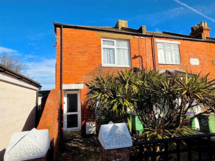 3 Bedroom End Of Terrace House For Sale In Chart Road, Folkestone, Kent, CT19