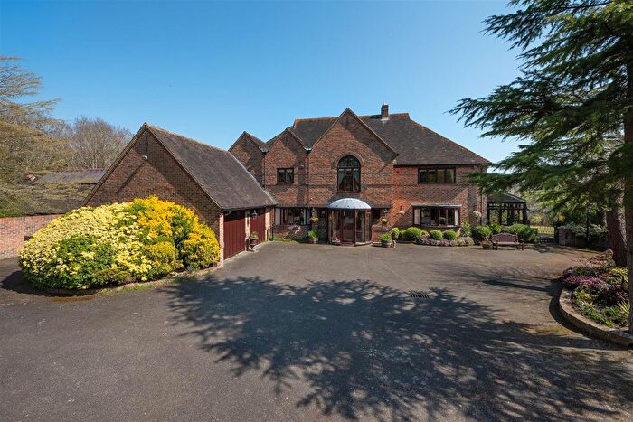 4 Bedroom Detached House For Sale In Pean Hill, Whitstable, CT5