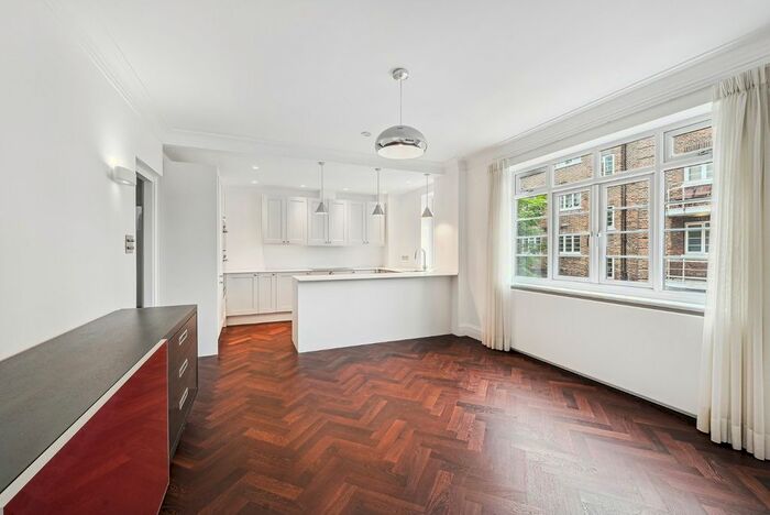 4 Bedroom Flat To Rent In Chatsworth Court, Pembroke Road, London, W8