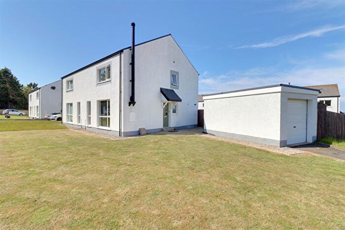 3 Bedroom Semi-Detached House For Sale In Woburn Drive, Millisle, Newtownards, BT22