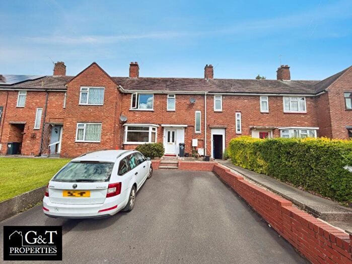 1 Bedroom Flat To Rent In A Pheasant Street, Brierley Hill, DY5