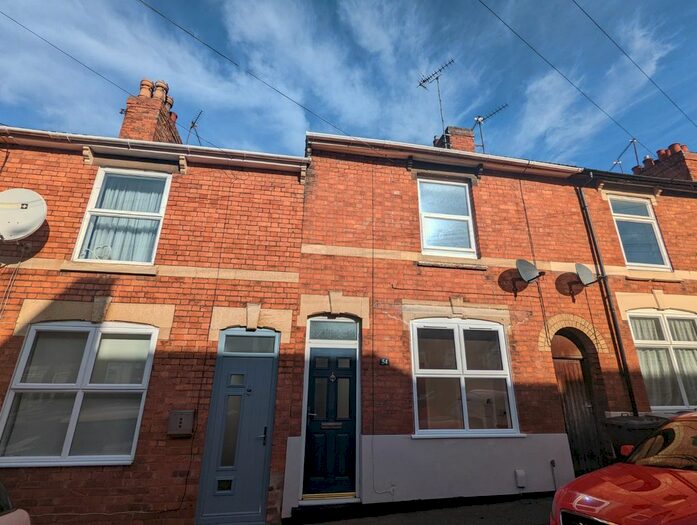 3 Bedroom Terraced House To Rent In Melton Street, Kettering, NN16