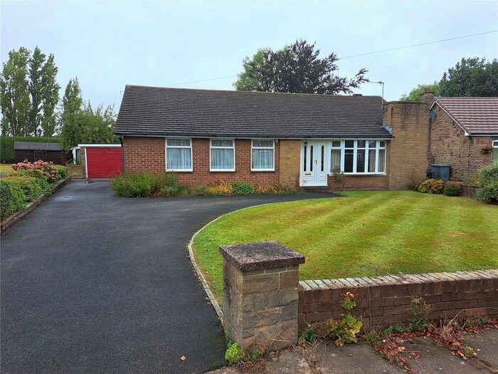 3 Bedroom Bungalow To Rent In Solway Road, Soothill, Batley, West Yorkshire, WF17