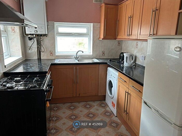 4 Bedroom Terraced House To Rent In Vincent Road, Sheffield, S7