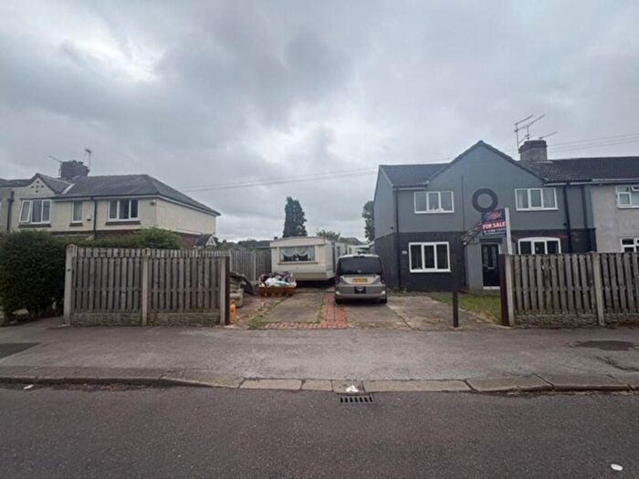 3 Bedroom End Of Terrace House For Sale In School Road, Thurcroft, S66