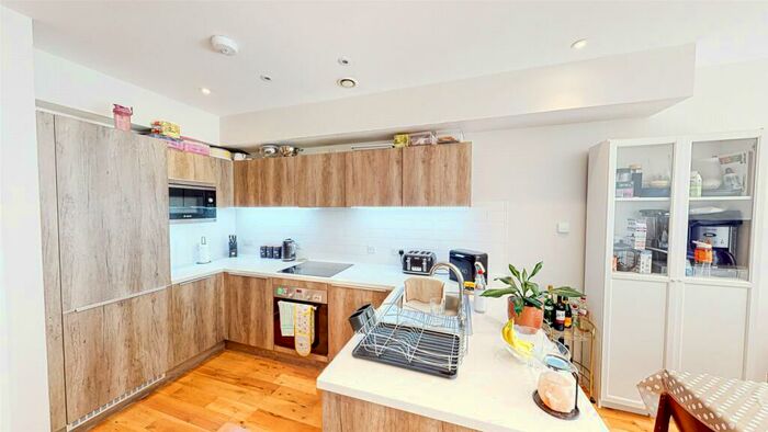 2 Bedroom Apartment To Rent In Old Mill St, Manchester, M4