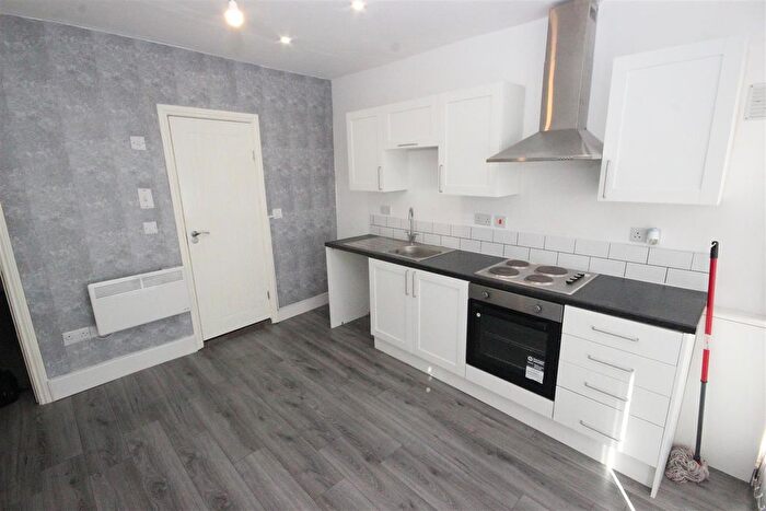 1 Bedroom Flat To Rent In Queensway, Hagley Road, Halesowen, B63