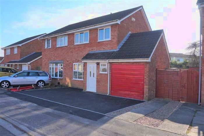 3 Bedroom Semi-Detached House To Rent In Weston-super-mare, BS22