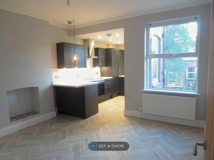 4 Bedroom Terraced House To Rent In Wayland Road, Sheffield, S11