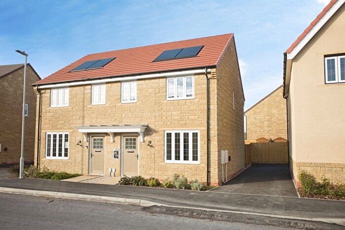 3 Bedroom Semi Detached House For Sale In Maple Drive, Somerton, TA11