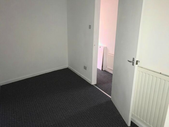 1 Bedroom Flat To Rent In Whalley Road, Accrington, BB5
