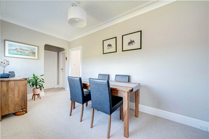 2 Bedroom Apartment For Sale In St. Helens Lane, Leeds, West Yorkshire, LS16