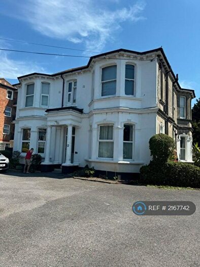 1 Bedroom Flat To Rent In Byron Road, Worthing, BN11