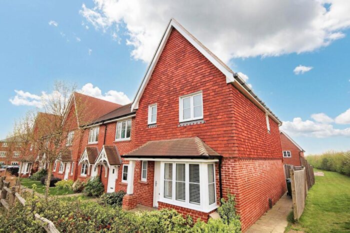 3 Bedroom House To Rent In Longhurst Avenue, Horsham, RH12