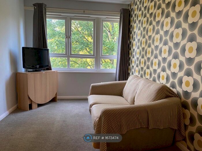 2 Bedroom Flat To Rent In Hilldrop Crescent, London, N7