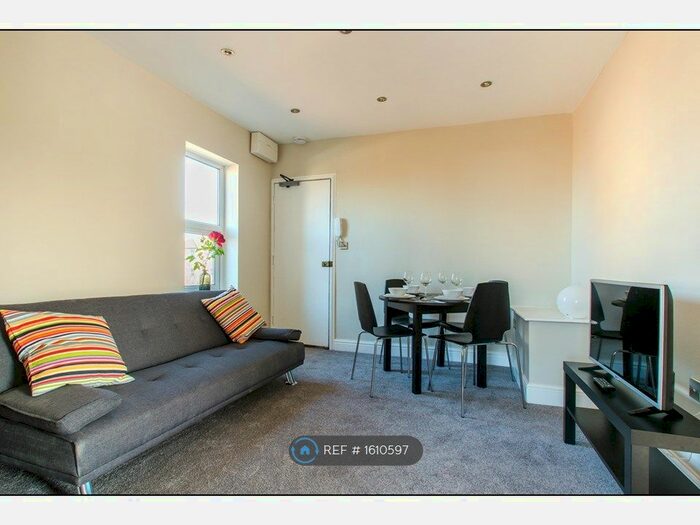 1 Bedroom Flat To Rent In Upper Stone Street, Maidstone, ME15