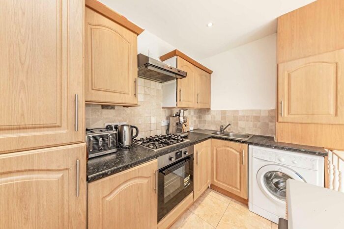 1 Bedroom Flat To Rent In Elmbourne Road, Balham, SW17