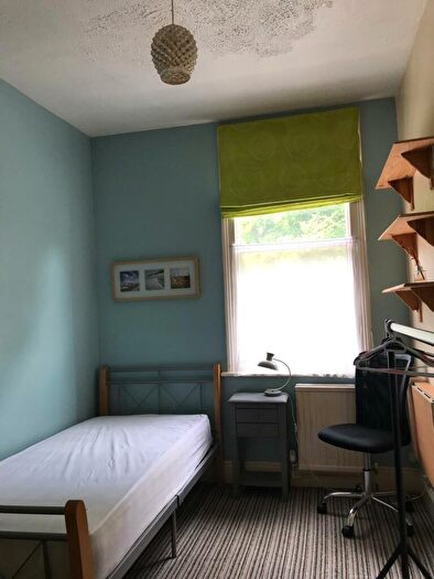 7 Bedroom Terraced House To Rent In Monks Road, - Bed, LN2