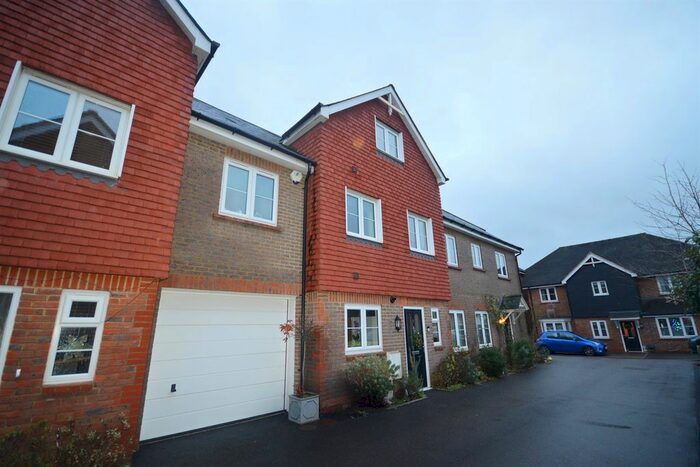 3 Bedroom Terraced House To Rent In Station View, Billingshurst, RH14