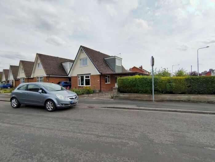 3 Bedroom Bungalow To Rent In Thornton Drive, Farington Moss, Leyland, PR26