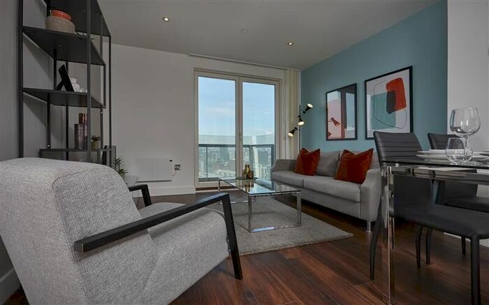 2 Bedroom Flat To Rent In New Bridge Street, Salford, M3
