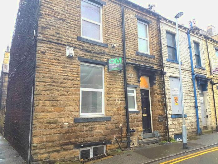 1 Bedroom Flat To Rent In Lord Street, Keighley, West Yorkshire, BD21