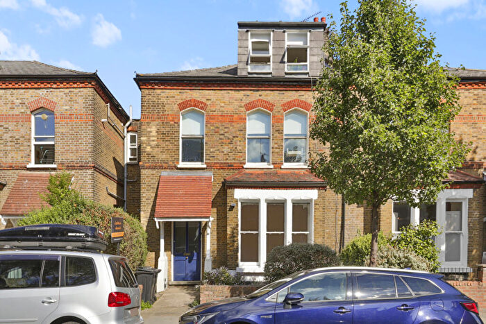 1 Bedroom Apartment To Rent In Finsbury Park Road, London, N4