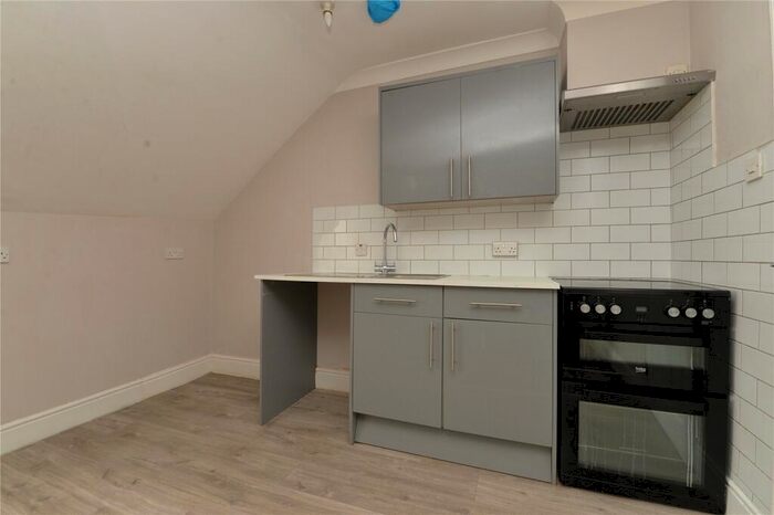 2 Bedroom Apartment For Sale In Station Road, New Milton, Hampshire, BH25