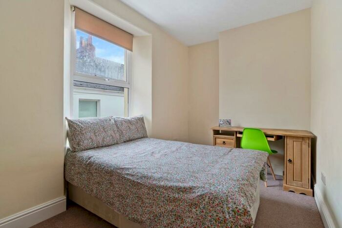 4 Bedroom Terraced House To Rent In Guildford Street, Plymouth, Devon, PL4