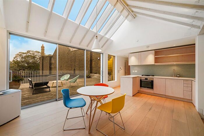 1 Bedroom Flat To Rent In Mile End Road, Mile End, E1