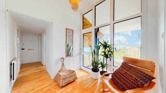 3 Bedroom Flat To Rent In Abingdon Close, Camden Square, NW1