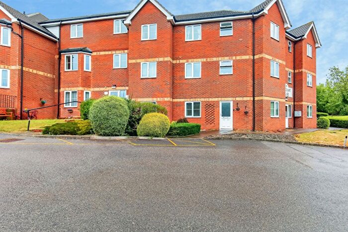 2 Bedroom Flat For Sale In Lower Street, Kettering, NN16