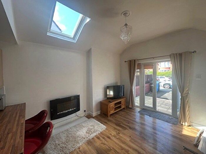 2 Bedroom Bungalow To Rent In Clifton Drive South, Lytham St. Annes, FY8