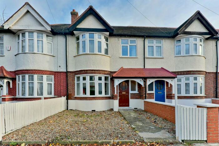 5 Bedroom Terraced House To Rent In Edenvale Road, Mitcham, CR4