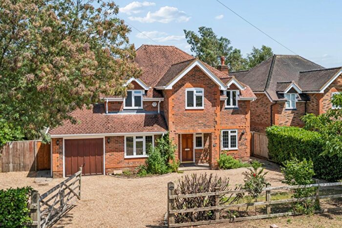 5 Bedroom Detached House For Sale In Denham Lane, Chalfont St Peter, SL9