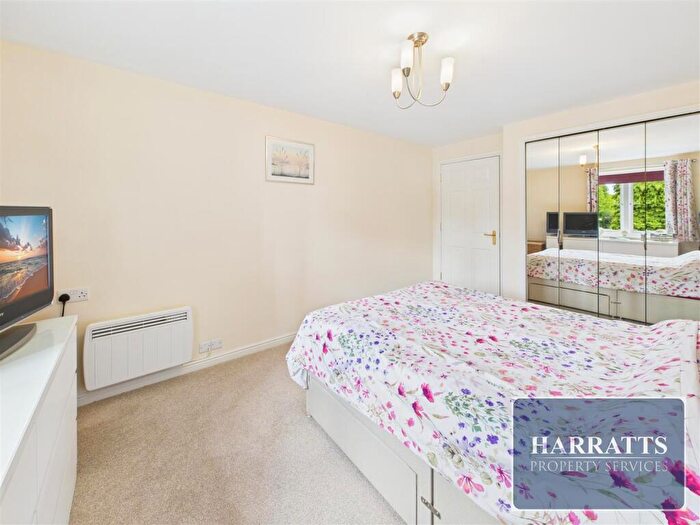 2 Bedroom Apartment For Sale In Marple Road, Stockport, SK2