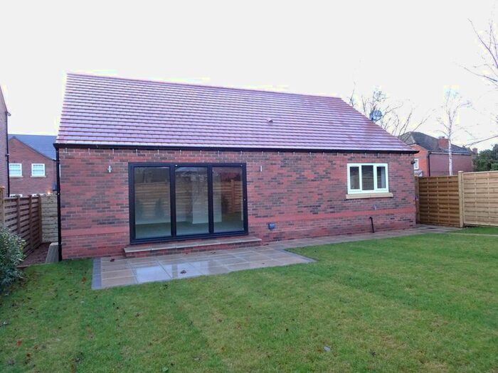 2 Bedroom Detached Bungalow To Rent In Brecon Rise, Wickersley, Rotherham, S66