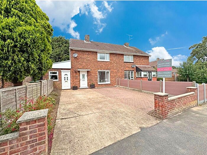 3 Bedroom Semi-Detached House For Sale In Sudbrooke Drive, Ermine, Lincoln, LN2